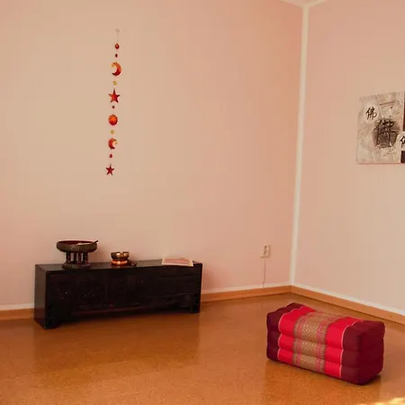 Hauszeit بيت للعطل *